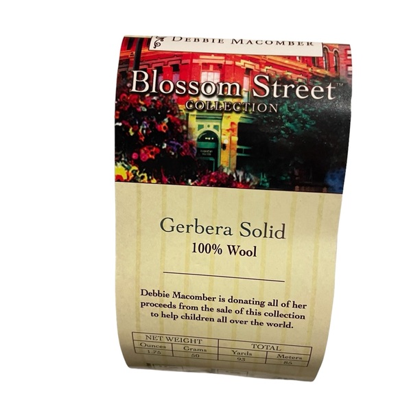 Universal Yarn Debbie Macomber Worsted Wool Yarn Gerbera Daisy Red Felts - Picture 7 of 8